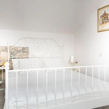 Daire Heart Of - One-bedroom With Terrace *